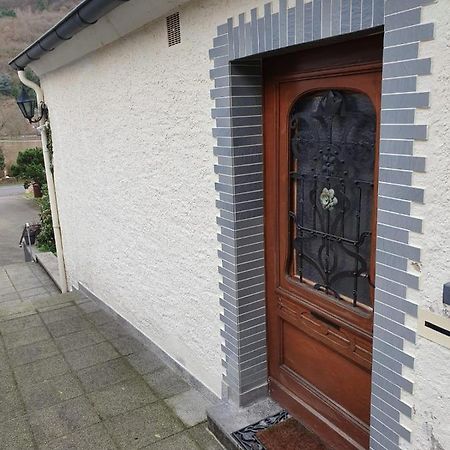 Vila Mosel-Ina Bullay Exteriér fotografie